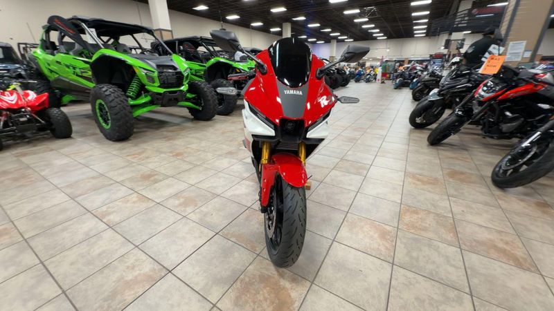 New 2026 Yamaha YZF-R3 ABS CA 70TH ANNIVERSARY EDITION Image 4