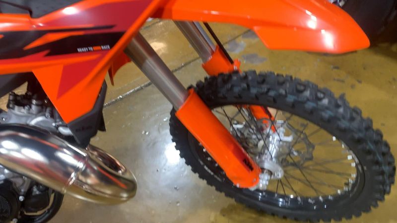 2025 KTM 125 SX Image 3