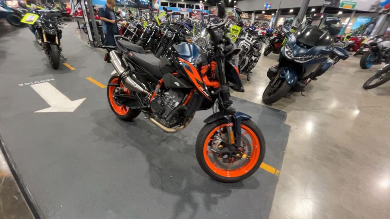 Used 2022 KTM 890 DUKE R Image 2
