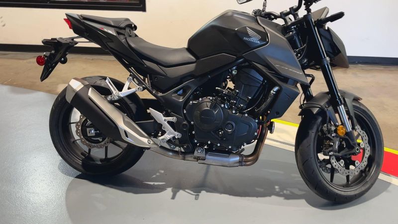 New 2025 Honda CB750 HORNET Image 2