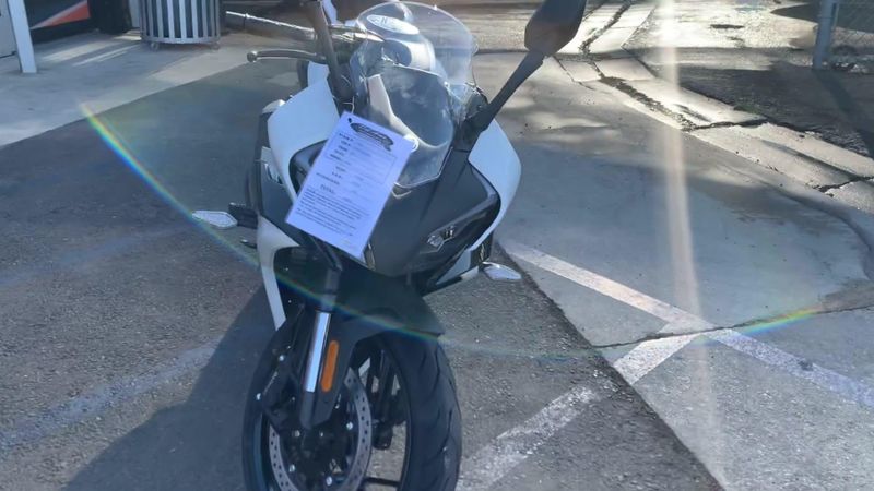 New 2025 CFMOTO 300SS Image 5
