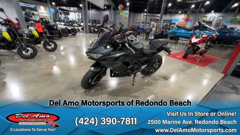 2025 Kawasaki NINJA 650 ABS Image 2