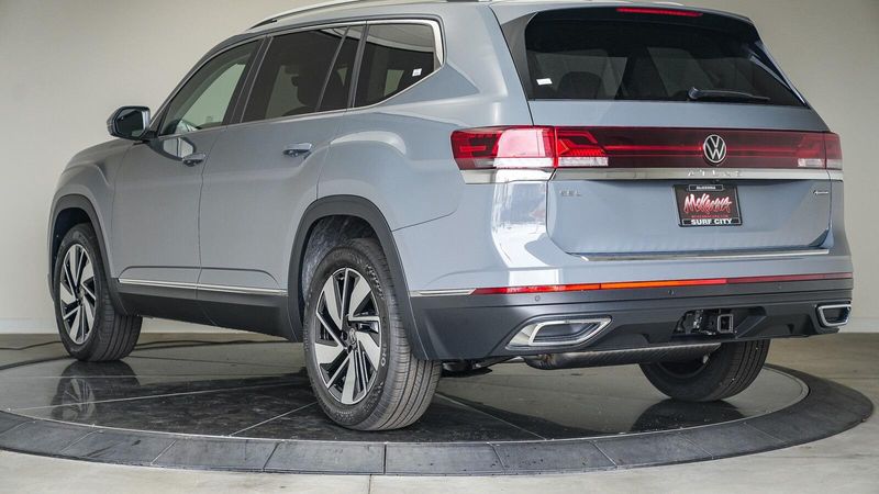 New 2025 Volkswagen Atlas 2.0T SELImage 2