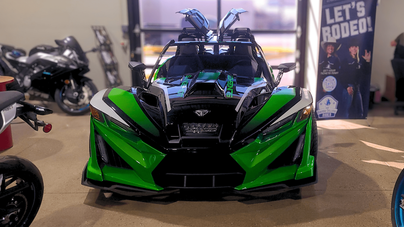 NEW 2026 POLARIS SLINGSHOT GRAND TOURING AUTODRIVE Image 1