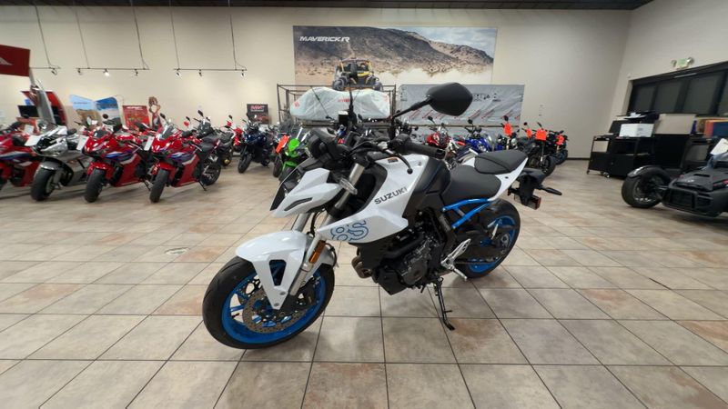 Used 2023 Suzuki GSX-8S Image 5