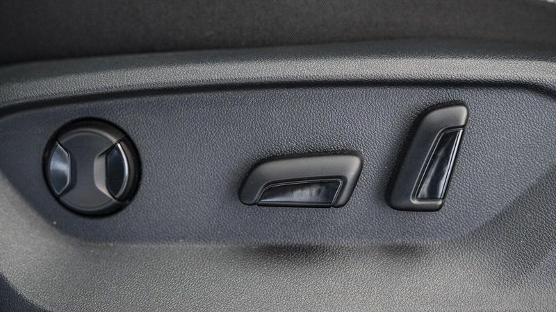 Used 2021 Volkswagen Atlas 3.6L V6 SE w/TechnologyImage 22