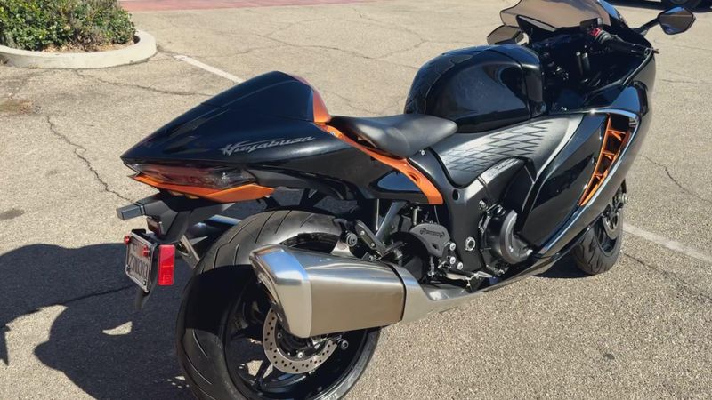 Used 2022 Suzuki HAYABUSA CA Image 8