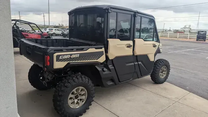 2025 Can-Am DEFENDER MAX LTD 65 HD10 DESERT TAN AND STEALTH BLACKImage 5