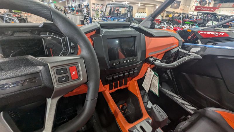 2025 Polaris RZR PRO S 4 ULTIMATE ORANGE RUST AND ZENITH BLUEImage 15