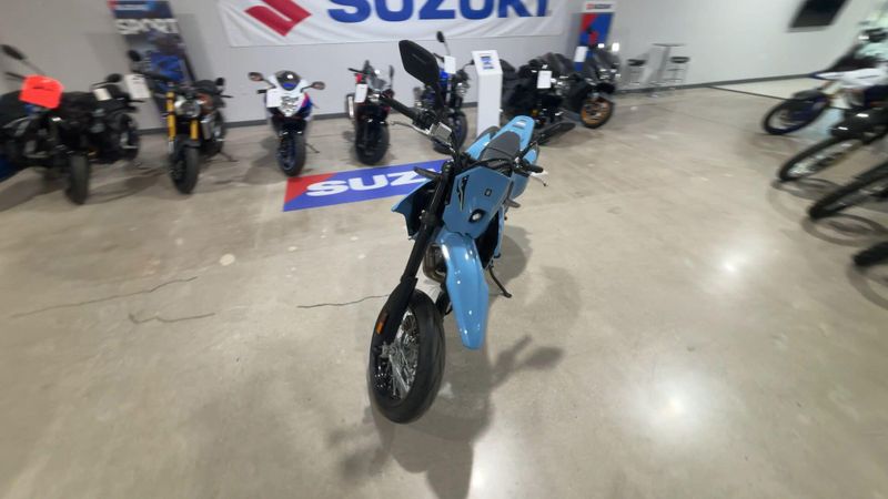 New 2025 Suzuki DR-Z4SM Image 7