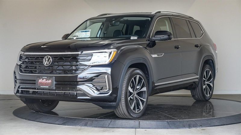 New 2025 Volkswagen Atlas 2.0T SEL Premium R-LineImage 1