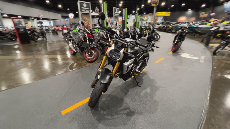 New 2026 Suzuki GSX-8T Image 4