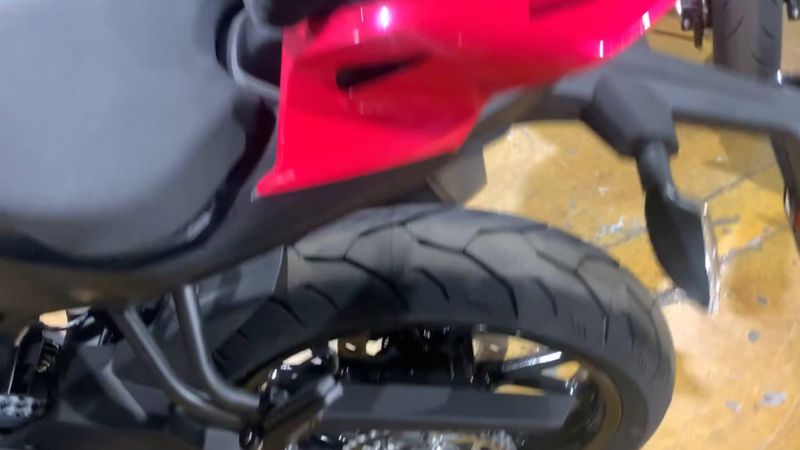 New 2025 CFMOTO 300SS Image 8