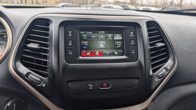 Used 2016 Jeep Cherokee LatitudeImage 22