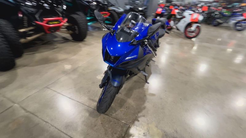 Used 2023 Yamaha YZF-R7 Image 4