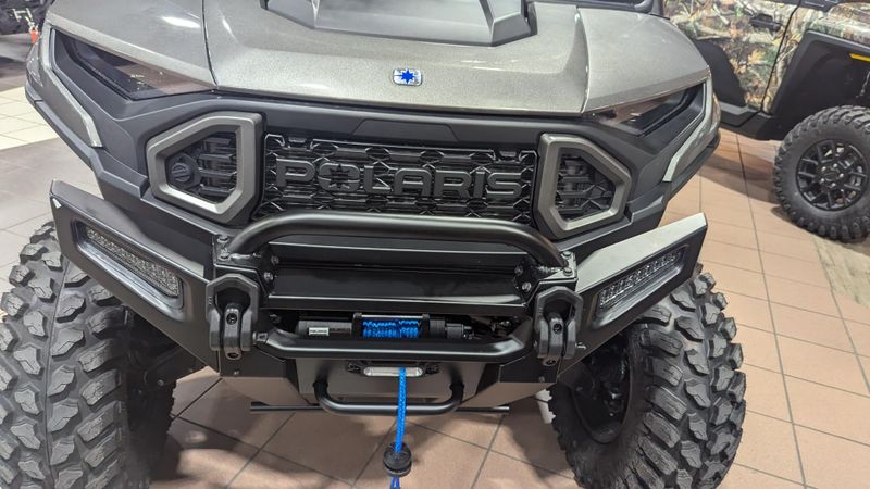 2025 Polaris RANGER CREW XD 1500 NORTHSTAR EDITION ULTIMATE TITANIUM METALLIC GLOSSImage 9