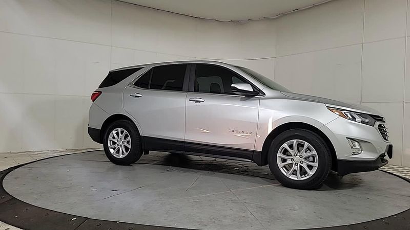 2021 Chevrolet Equinox LT photo 8