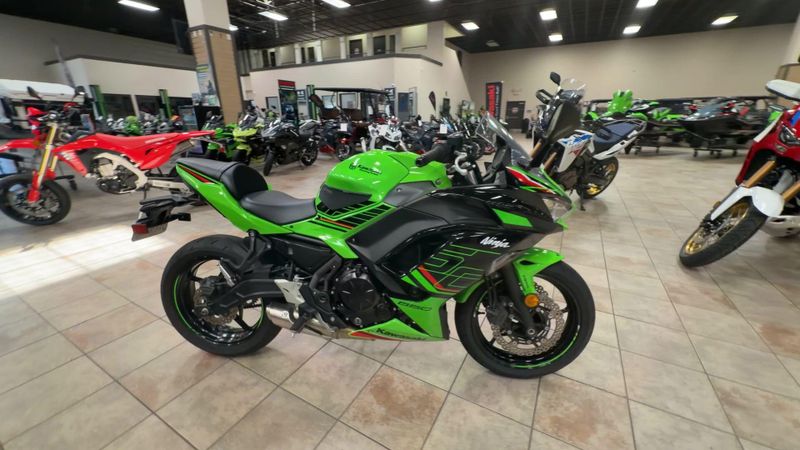 Used 2023 Kawasaki NINJA 650 Image 2