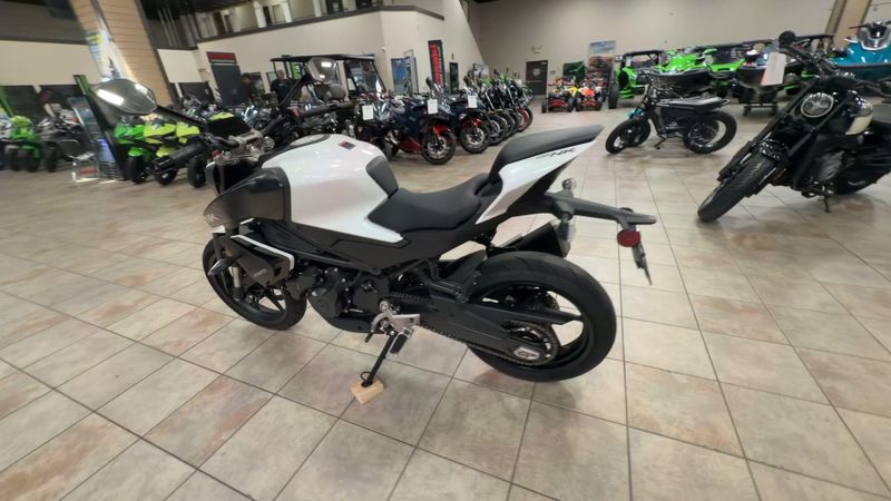 Used 2024 CFMOTO 450NK Image 6
