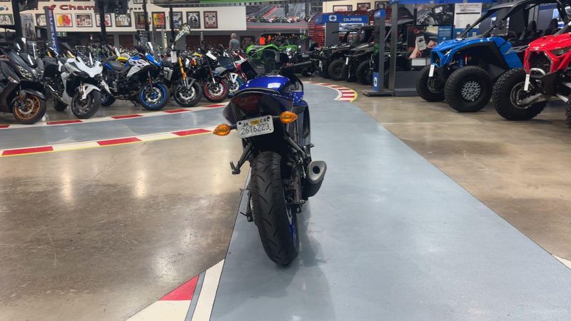 Used 2024 Yamaha YZF-R3 ABS Image 7
