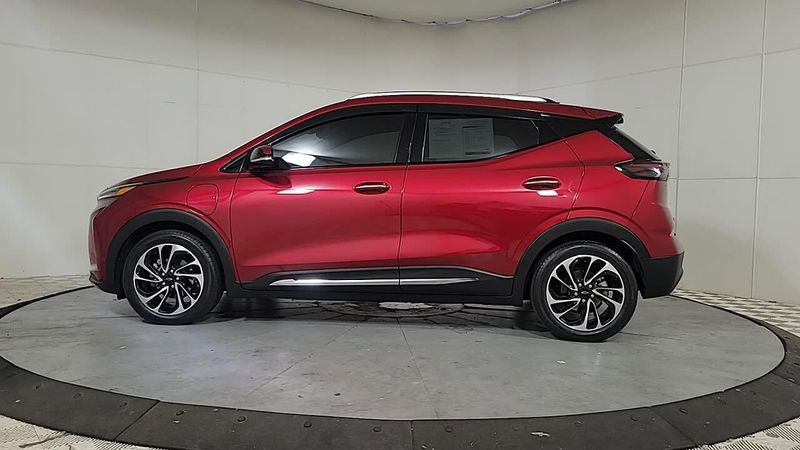 2023 Chevrolet Bolt EUV Premier photo 3