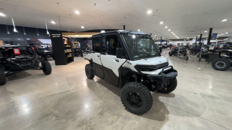 New 2027 Can-Am DEFENDER MAX LIMITED CAB HD11 Image 8