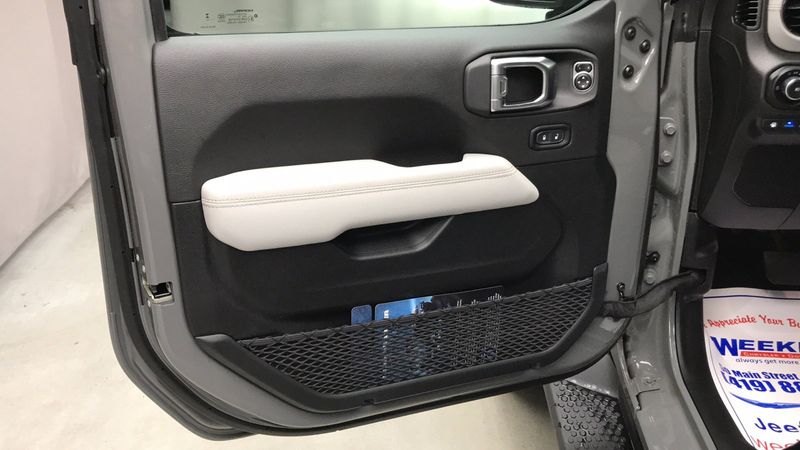 2023 Jeep Wrangler High Altitude 4xeImage 5