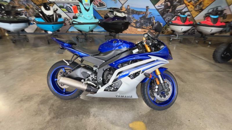 Used 2016 Yamaha YZF-R6 Image 9