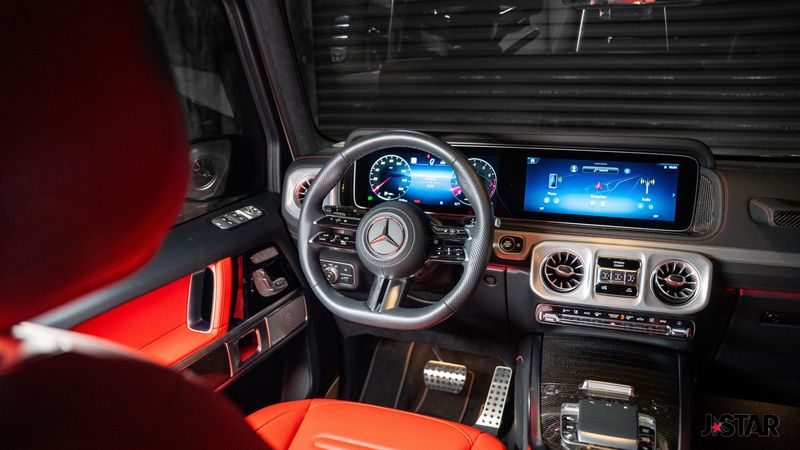 2025 Mercedes Benz G 550 photo 4