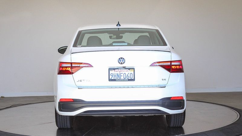 2023 Volkswagen Jetta 1.5T SEImage 3