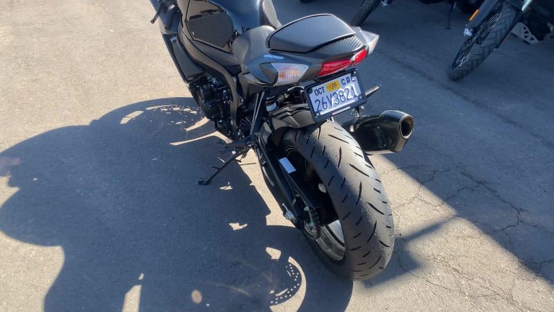 Used 2024 Suzuki GSX-R600 CA Image 8