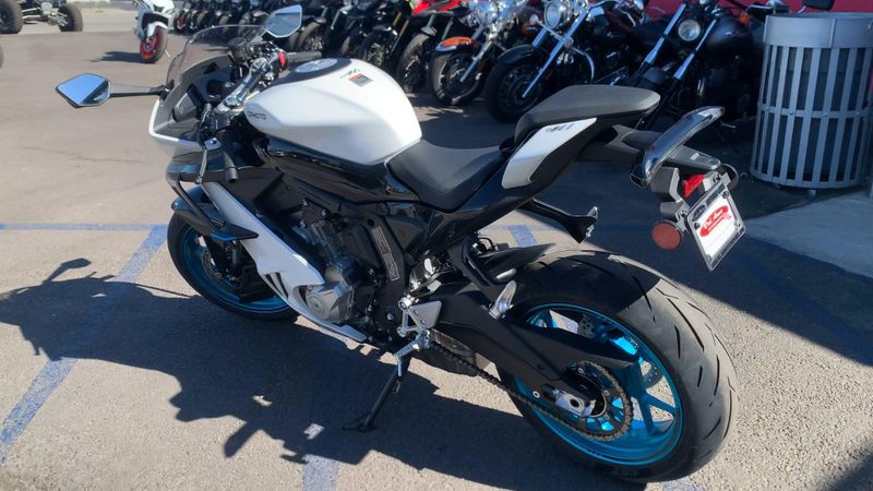 New 2025 CFMOTO 675SS Image 6