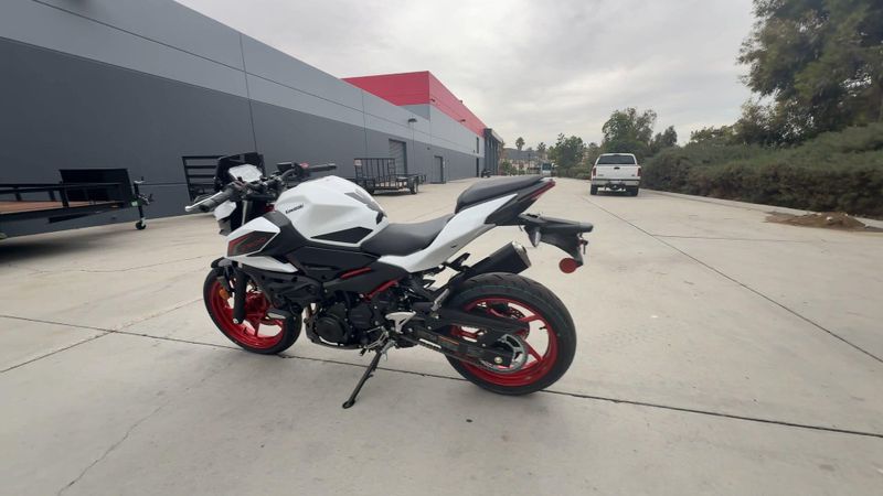 New 2026 Kawasaki Z500 SE ABS Image 6