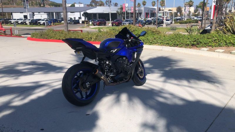 Used 2023 Yamaha YZF-R1 CA Image 8