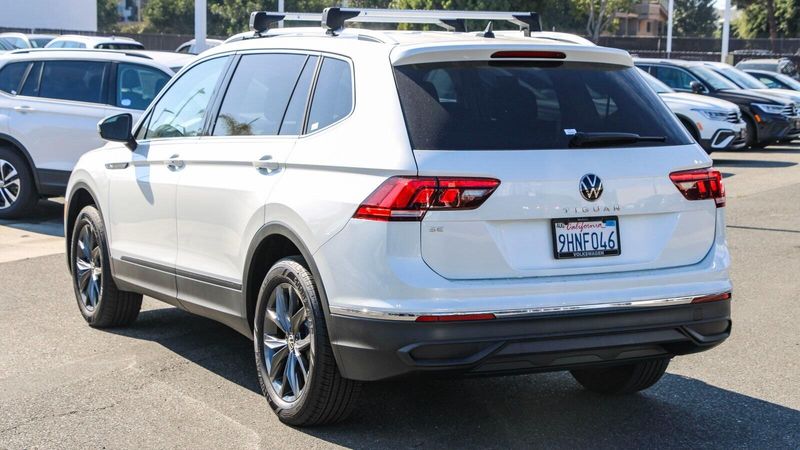 2023 Volkswagen Tiguan 2.0T SEImage 2