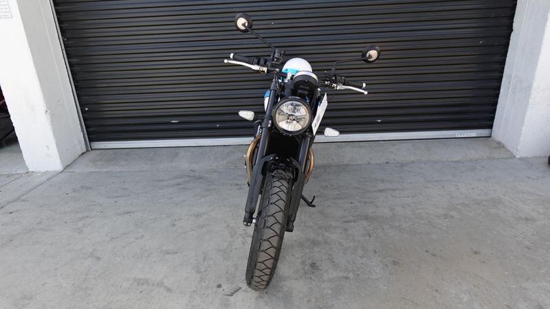 New 2025 Triumph Speed Twin 900 Base 