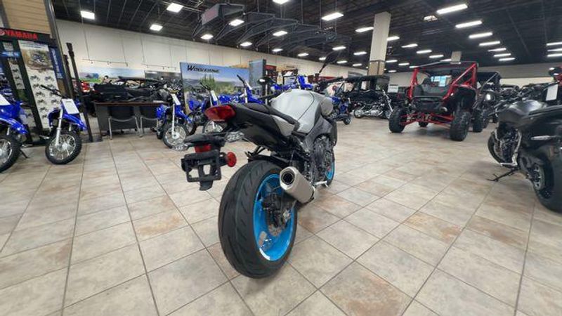 New 2026 Yamaha MT-10 Image 8