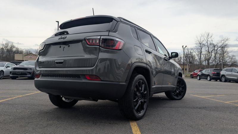 Used 2023 Jeep Compass AltitudeImage 5