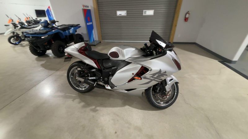 Used 2022 Suzuki HAYABUSA CA Image 8