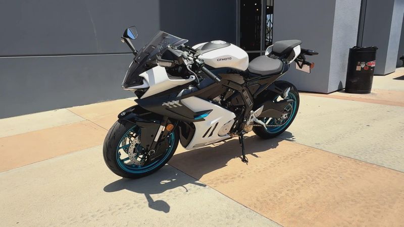 2025 CFMOTO 675SS Image 4
