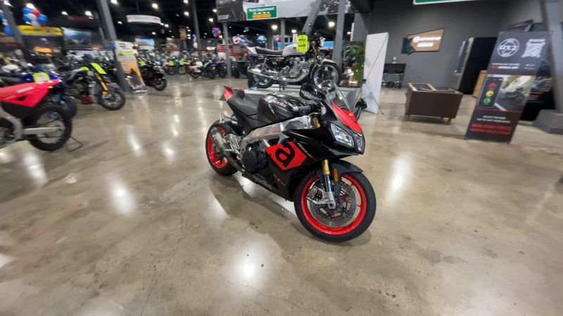 Used 2018 Aprilia RSV4 RF Image 2