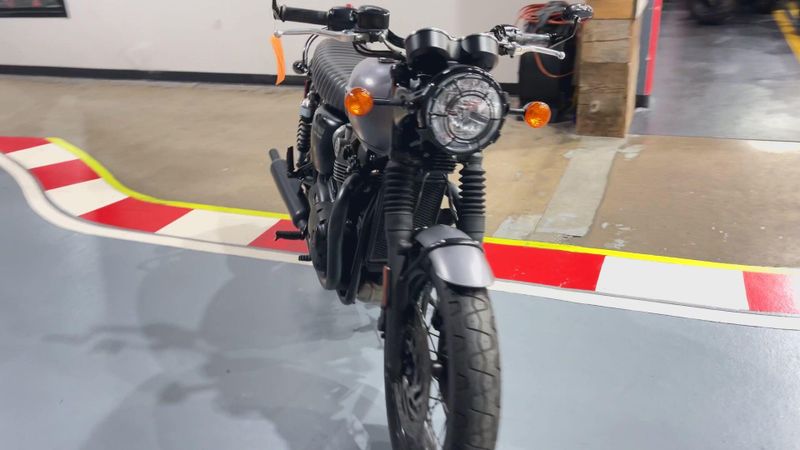 Used 2016 Triumph Bonneville T120 Black Base Image 7