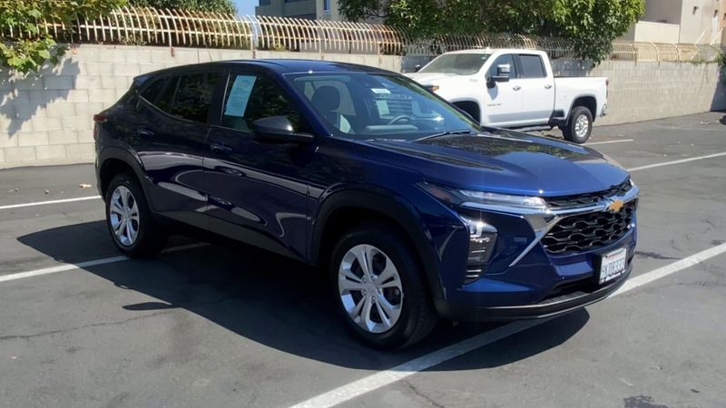 Used 2024 Chevrolet Trax LSImage 3