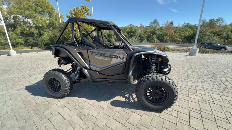 New 2026 Honda TALON1000R FOX LIVE VALVE Image 2
