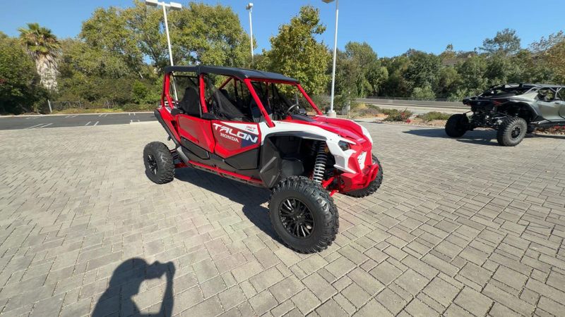 New 2026 Honda TALON1000R4 FOX LIVEVALVE Image 3