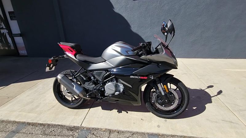 New 2025 CFMOTO 300SS Image 5