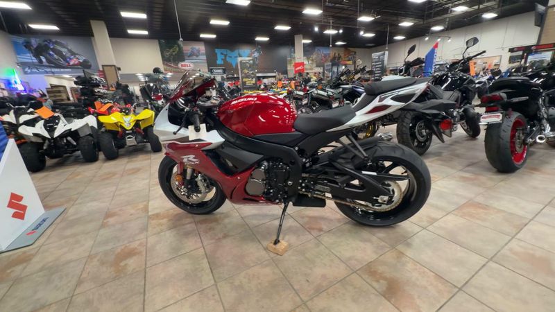 New 2027 Suzuki GSX-R750 Image 6