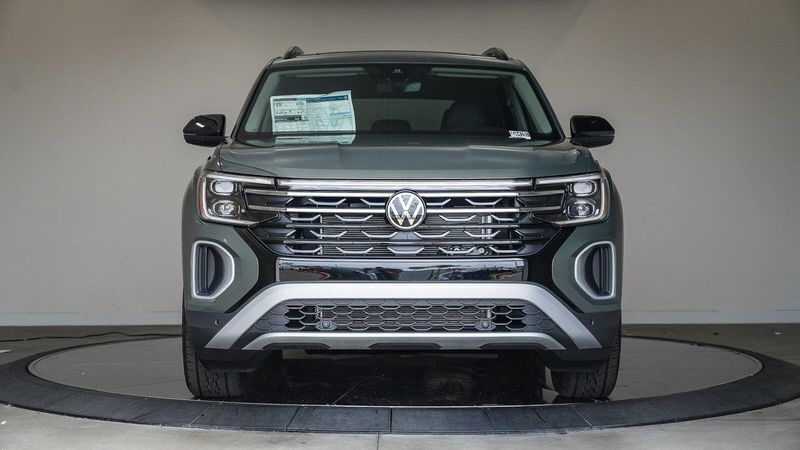 New 2025 Volkswagen Atlas 2.0T Peak EditionImage 7