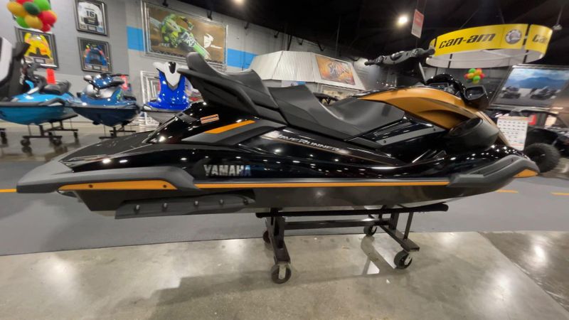 2025 Yamaha FX CRUISER HO W/AUDIO  in a COPPER/BLACK exterior color. Del Amo Motorsports of Redondo Beach (424) 390-7811 delamomotorsports.com 