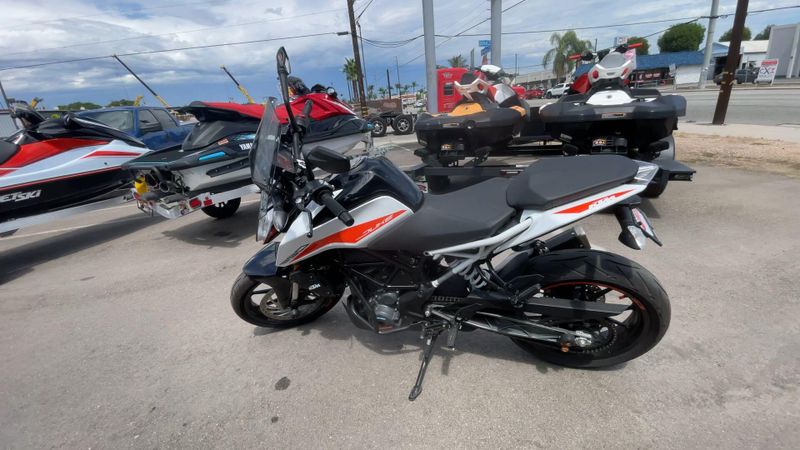 Used 2022 KTM 390 DUKE Image 6